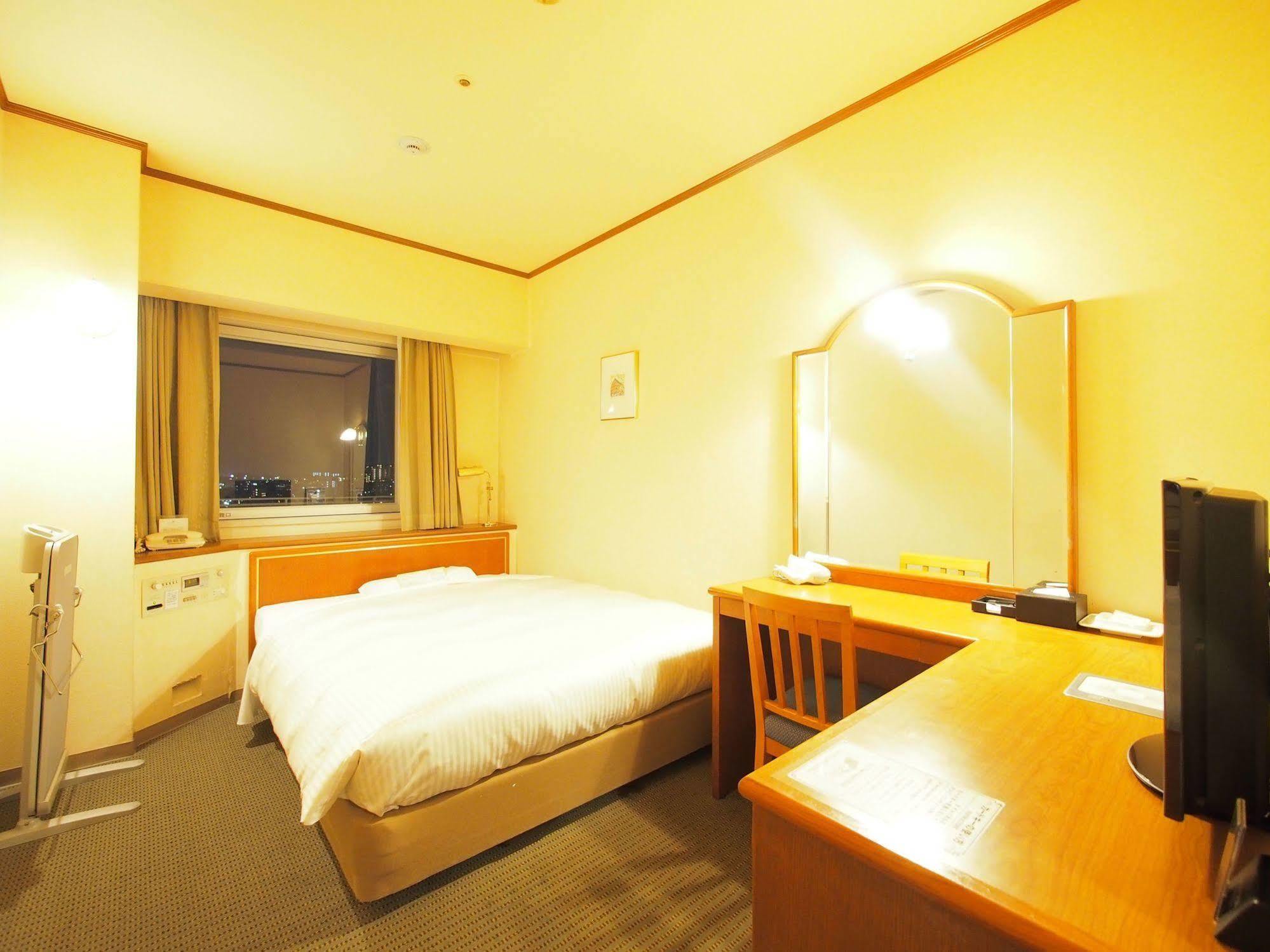 Yokohama Isezakicho Washington Hotel Zewnętrze zdjęcie