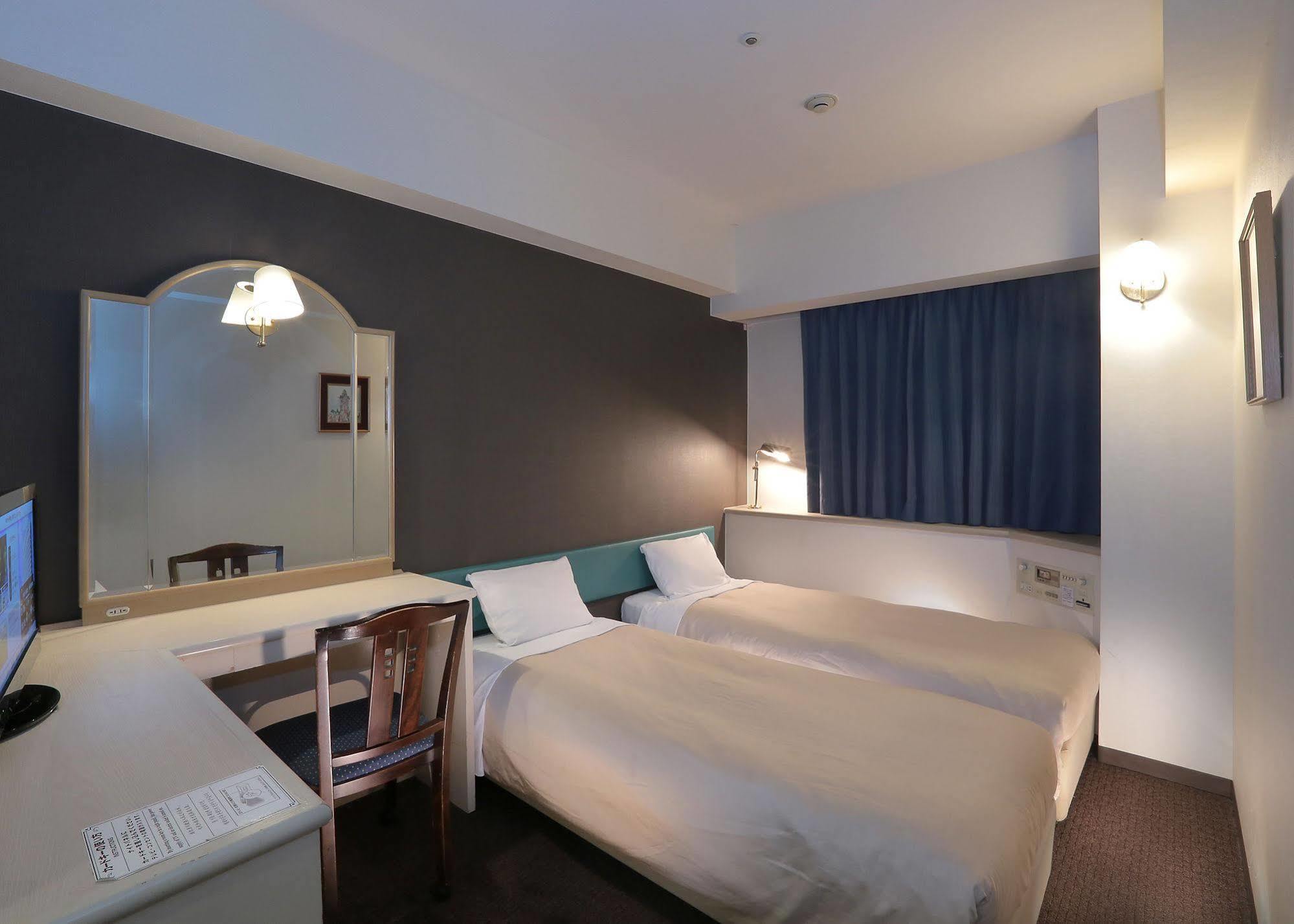 Yokohama Isezakicho Washington Hotel Zewnętrze zdjęcie